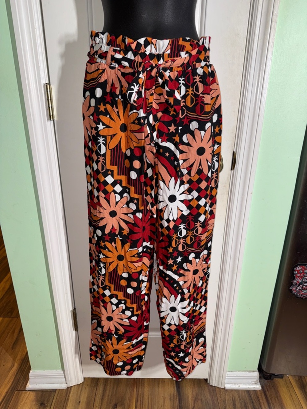 Farm Rio x Anthropologie Red & Orange Vibrant Daisy Wide-Leg Crop Pants Size S